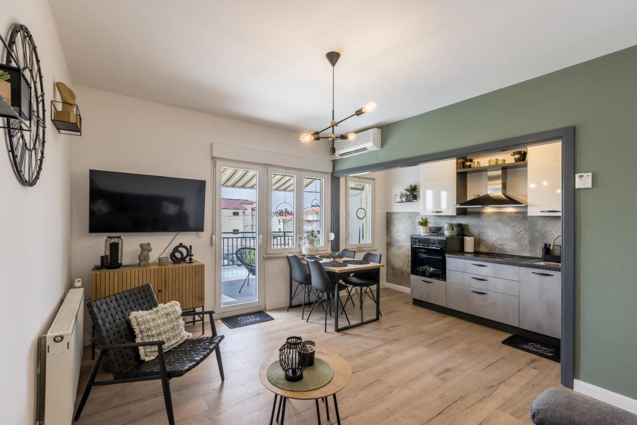 Citrus Accommodation Kastela Luaran gambar